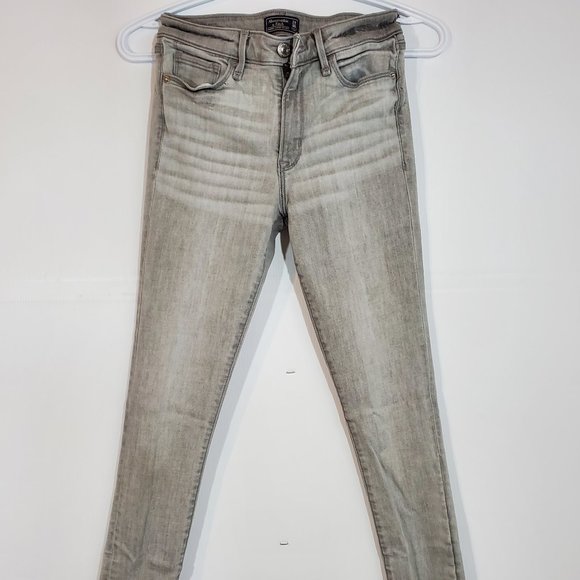 Women's Abercrombe & Fitch Super Skinny Jeans - Picture 1 of 7